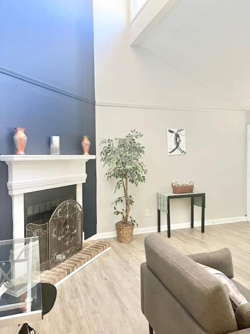 Appartement Memorable And Enjoyable Near The Action In *